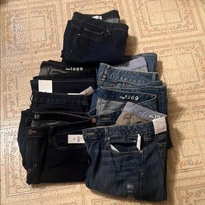 Lot of 7 Gap women’s jeans size 31. 3 are NWT